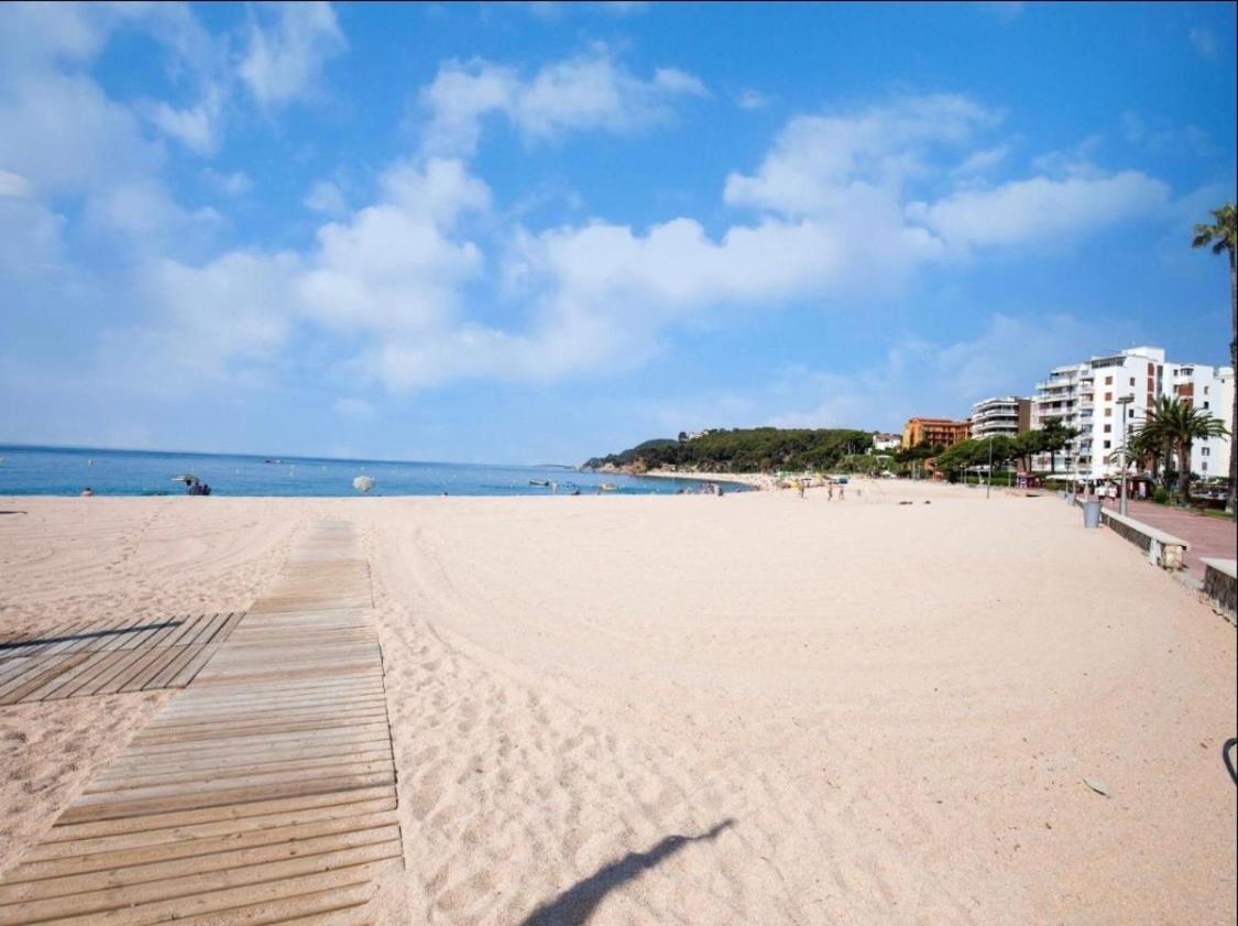 Seahomes Vacations, Fenals Beach&Chic, Pk, Top Apartment Full Equipped リョレート・デ・マル エクステリア 写真